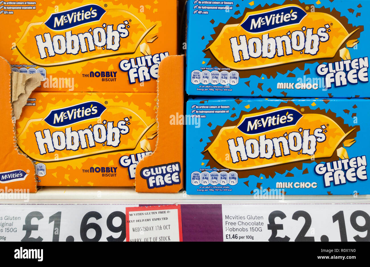 MCVITIE'S Hobnobs Milk Chocolate Golden Syrup Oaty Snack